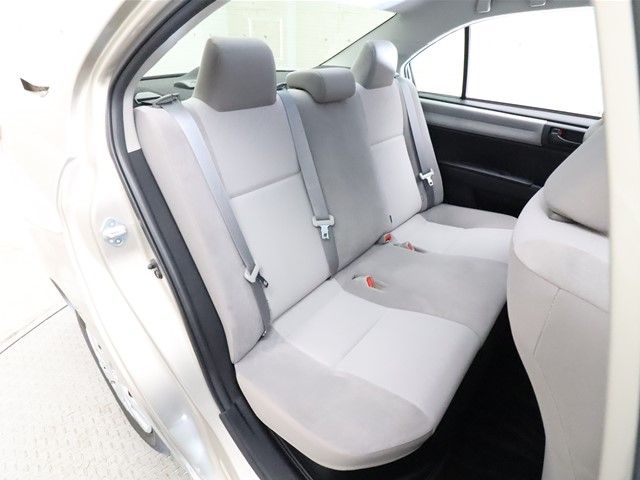 Toyota COROLLA AXIO 2013-11 181009-4