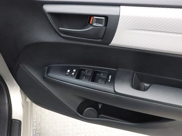 Toyota COROLLA AXIO 2013-11 181009-8