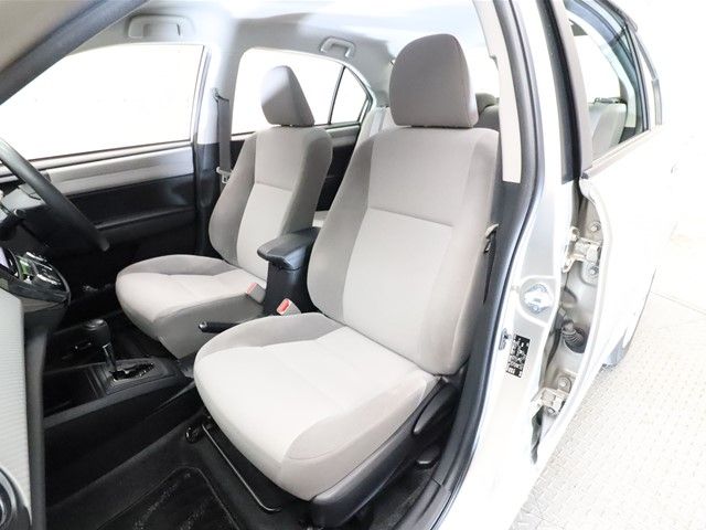 Toyota COROLLA AXIO 2013-11 181009-5