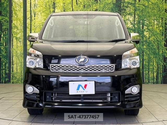 Toyota VOXY 2013-08 236692-15