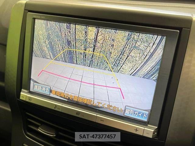 Toyota VOXY 2013-08 236692-3