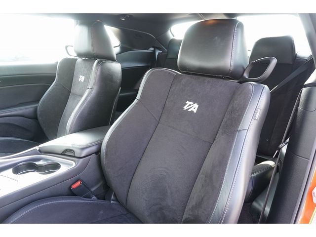 Dodge CHALLENGER  8086-13