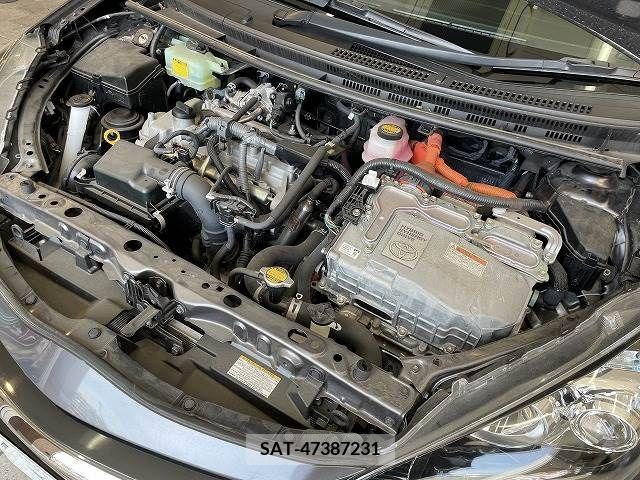 Toyota AQUA 2015-07 235944-13