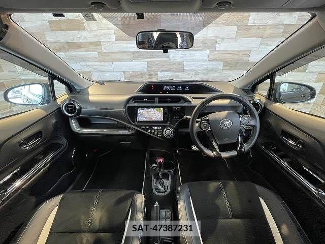 Toyota AQUA 2015-07 235944-1