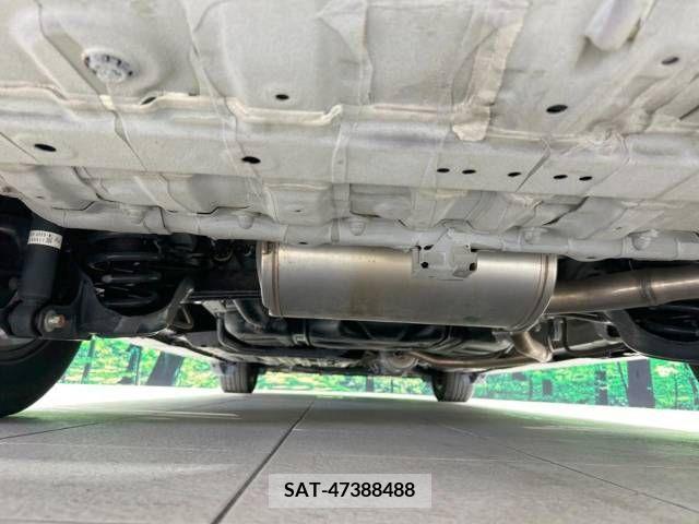 Honda e 2019-06 380399-18