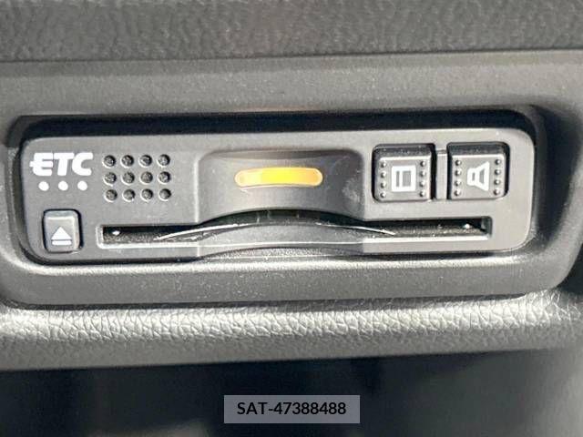 Honda e 2019-06 380399-8
