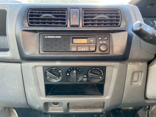 Mitsubishi MINICAB TRUCK 2000-01 26982-19