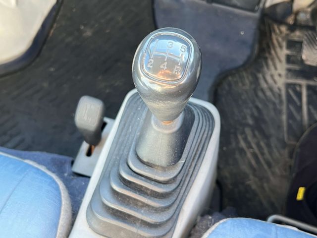 Mitsubishi MINICAB TRUCK 2000-01 26982-21