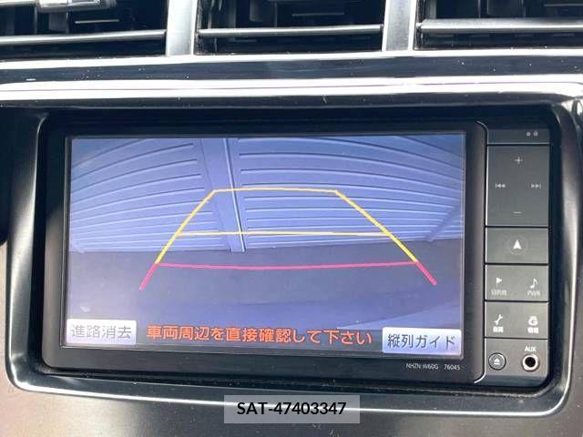 Toyota PRIUS ALPHA 2012-06 387138-3