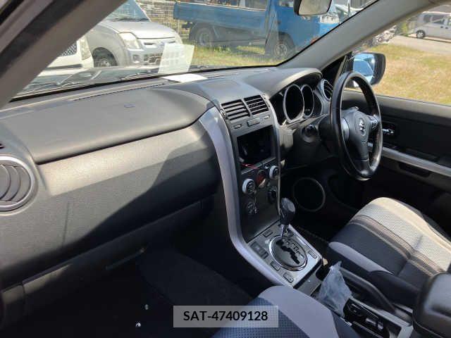 Suzuki ESCUDO 2009-01 268509-4