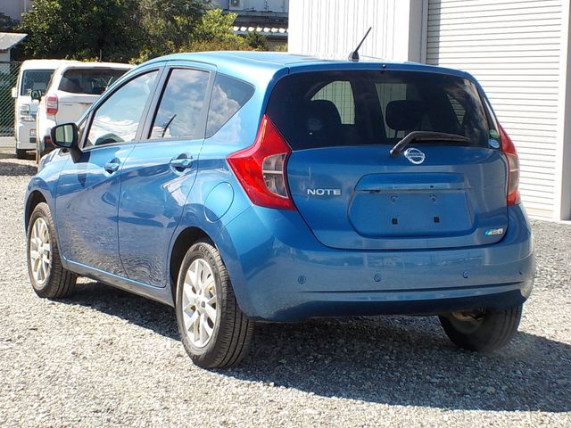 Nissan NOTE 2014-11 20414-2