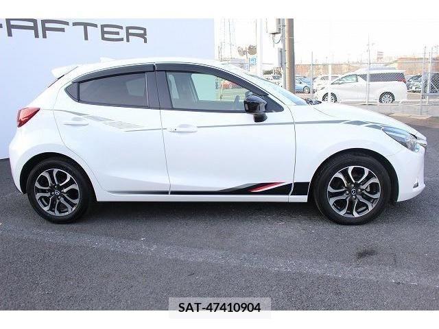 Mazda DEMIO 2015-08 211836-6