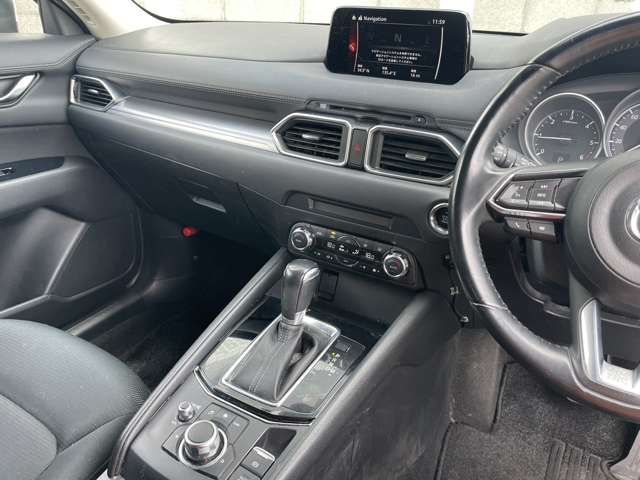 Mazda CX-5 2017-03 185506-11