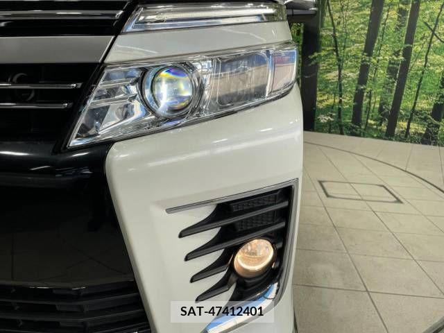 Toyota VOXY 2015-06 288944-13
