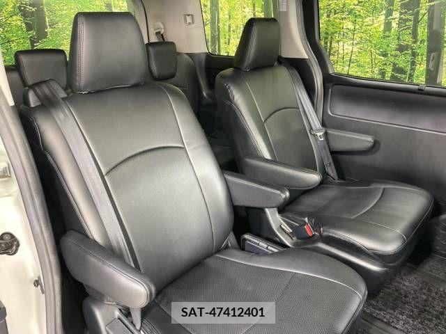 Toyota VOXY 2015-06 288944-9