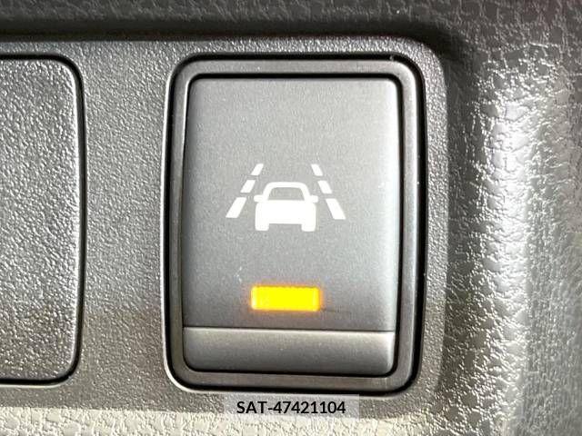 Nissan NOTE 2017-01 305343-7
