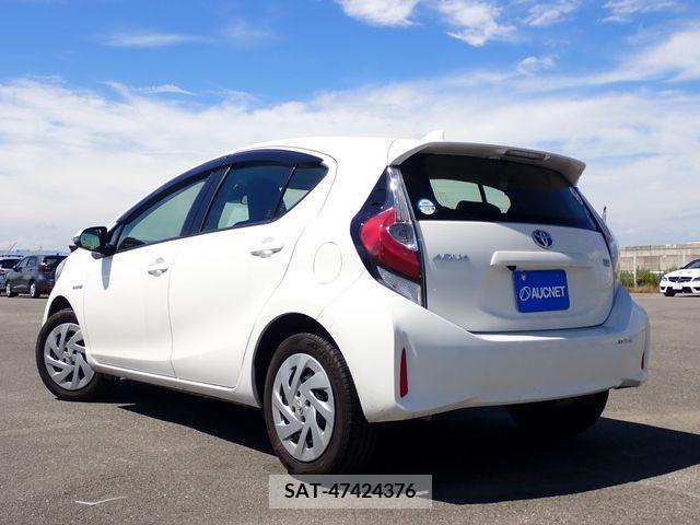 Toyota AQUA 2018-07 336434-2