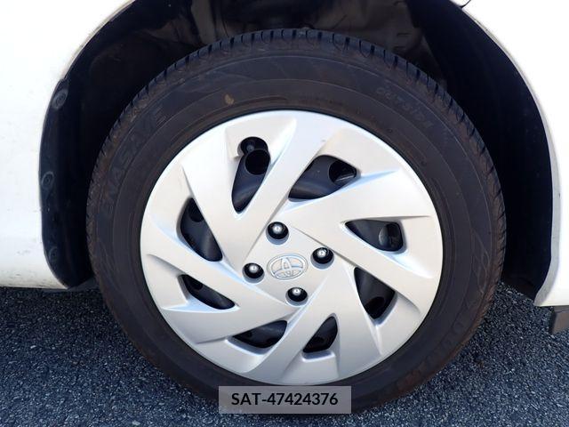 Toyota AQUA 2018-07 336434-23