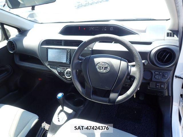 Toyota AQUA 2018-07 336434-1