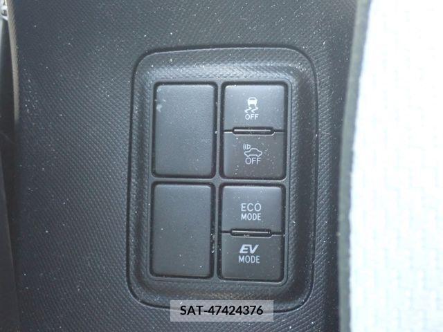 Toyota AQUA 2018-07 336434-18
