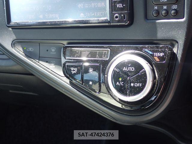 Toyota AQUA 2018-07 336434-13