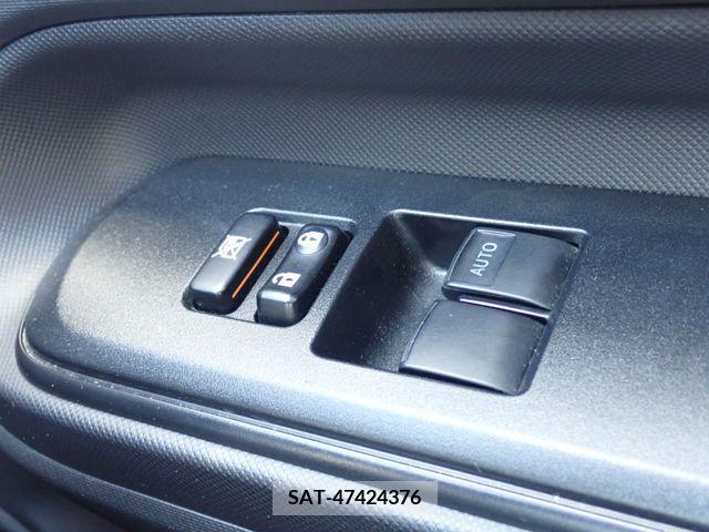 Toyota AQUA 2018-07 336434-17