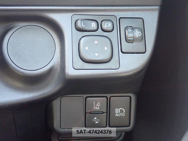 Toyota AQUA 2018-07 336434-16