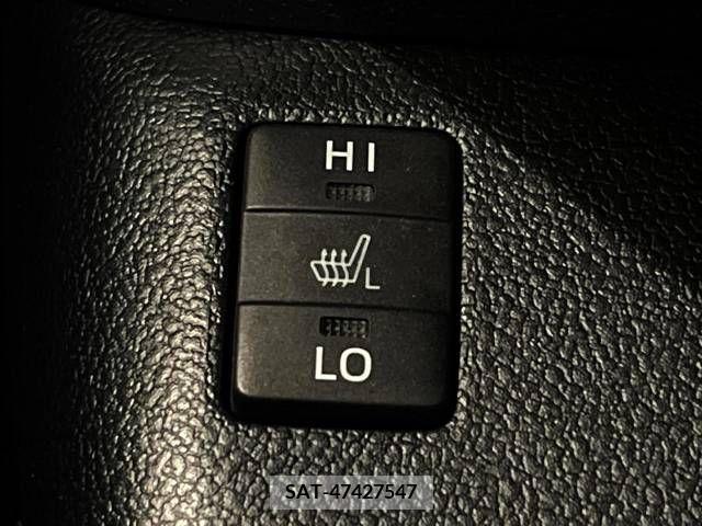 Toyota PRIUS 2018-02 330530-5