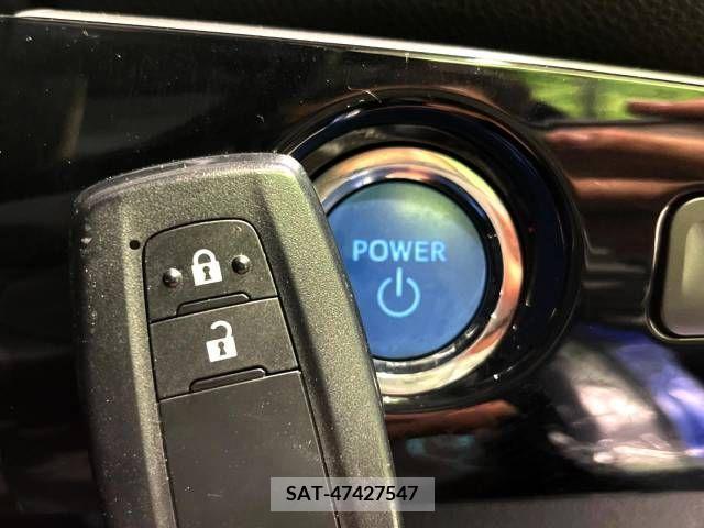 Toyota PRIUS 2018-02 330530-9