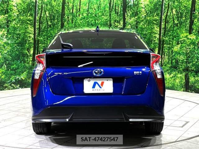 Toyota PRIUS 2018-02 330530-16