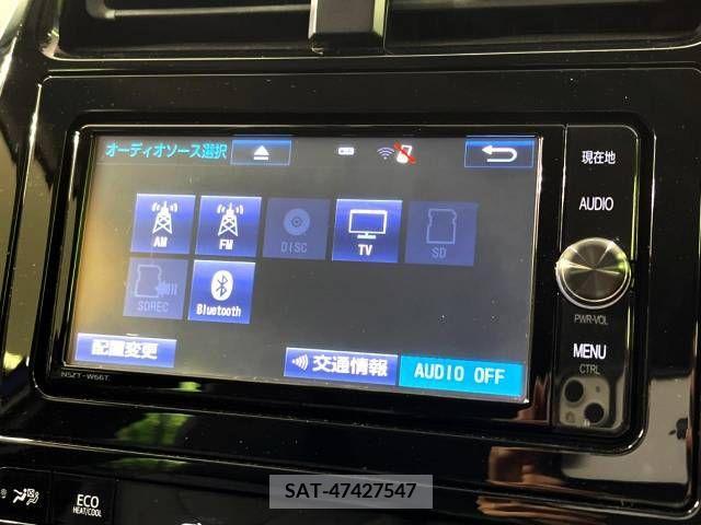 Toyota PRIUS 2018-02 330530-3