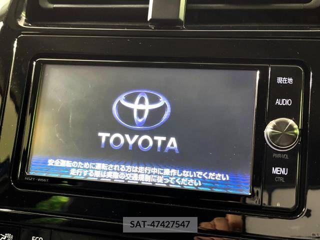 Toyota PRIUS 2018-02 330530-2