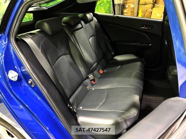 Toyota PRIUS 2018-02 330530-13