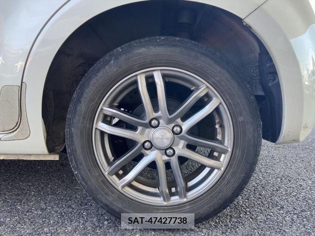 Nissan CUBE 2012-02 358396-23
