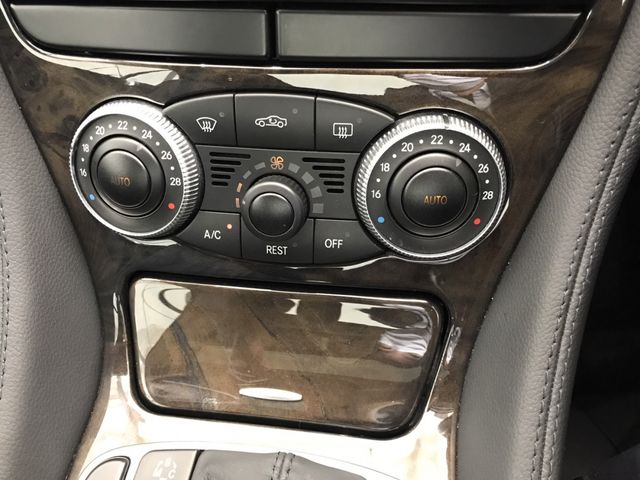 Mercedes Benz SL-CLASS 2008-01 1312-17