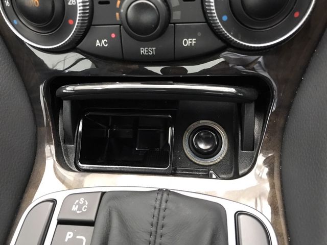 Mercedes Benz SL-CLASS 2008-01 1312-18