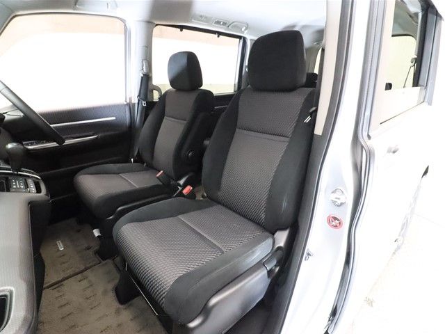 Honda e 2015-09 28695-5