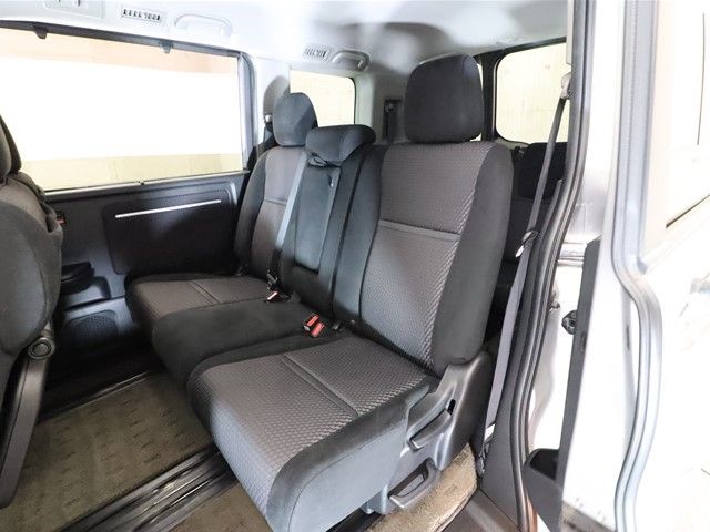 Honda e 2015-09 28695-6