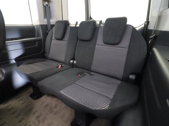Honda e 2015-09 28695-7