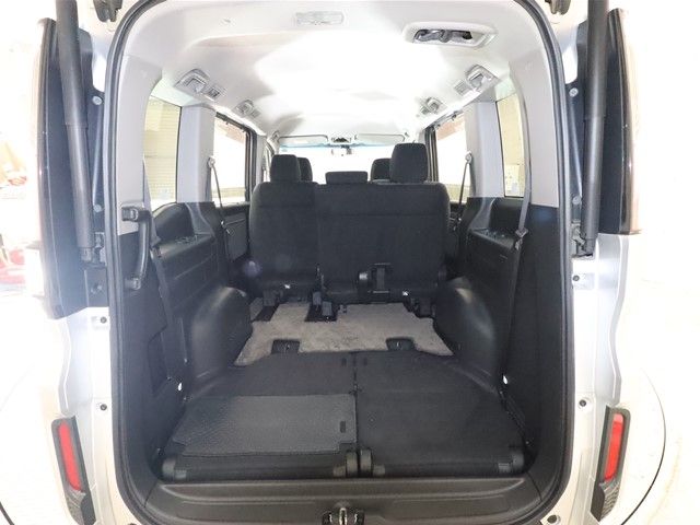 Honda e 2015-09 28695-8