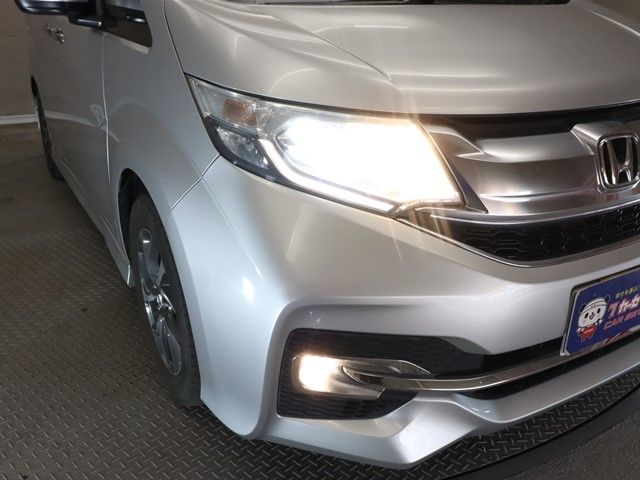 Honda e 2015-09 28695-19