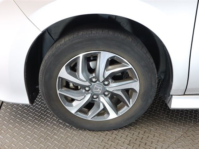 Honda e 2015-09 28695-27