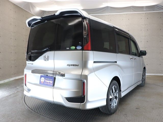 Honda e 2015-09 28695-1