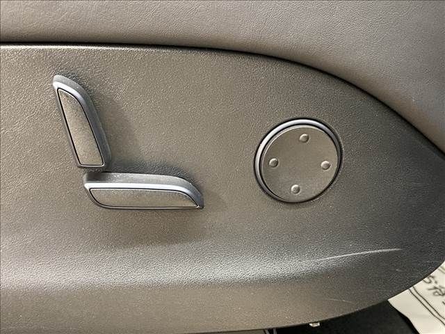 Tesla MODEL X 2018-01 12217-9