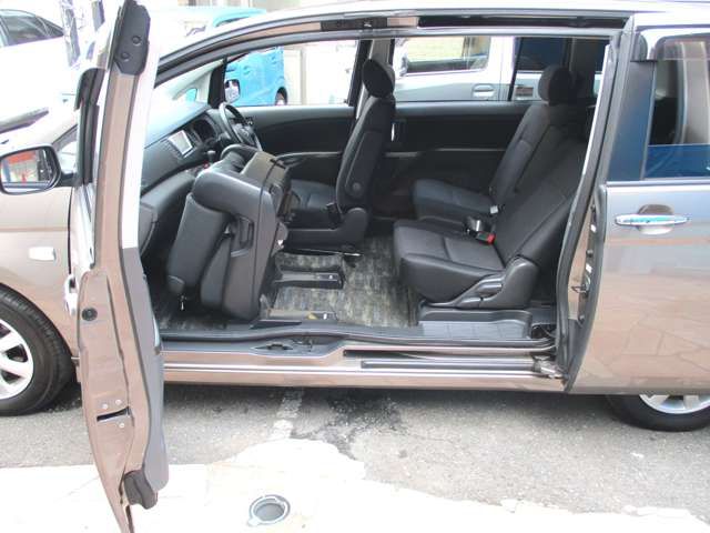 Toyota ISIS 2011-02 11675-10