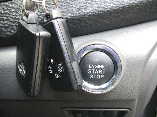 Toyota ISIS 2011-02 11675-3