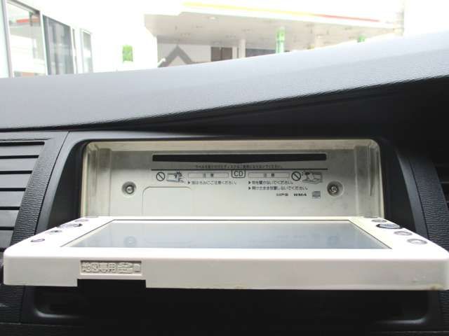 Toyota ISIS 2011-02 11675-18