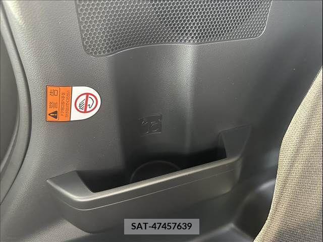 Toyota Pixis Mega 2021-01 310534-16