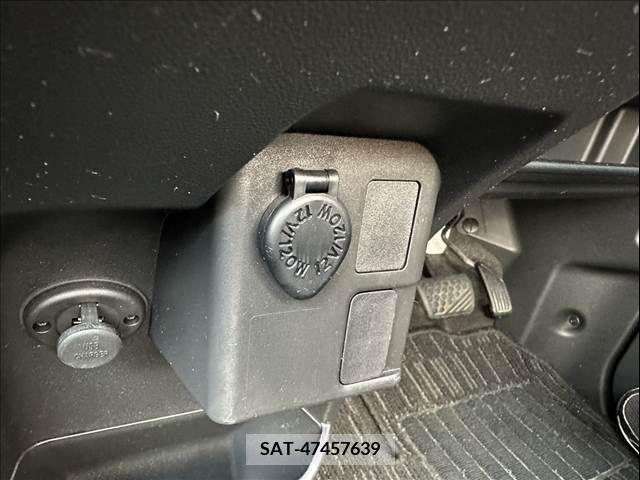 Toyota Pixis Mega 2021-01 310534-27