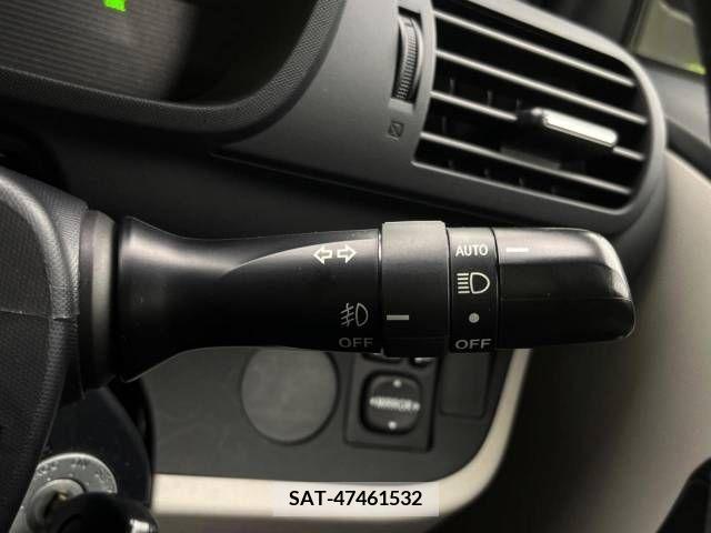 Toyota IQ 2010-10 256349-6